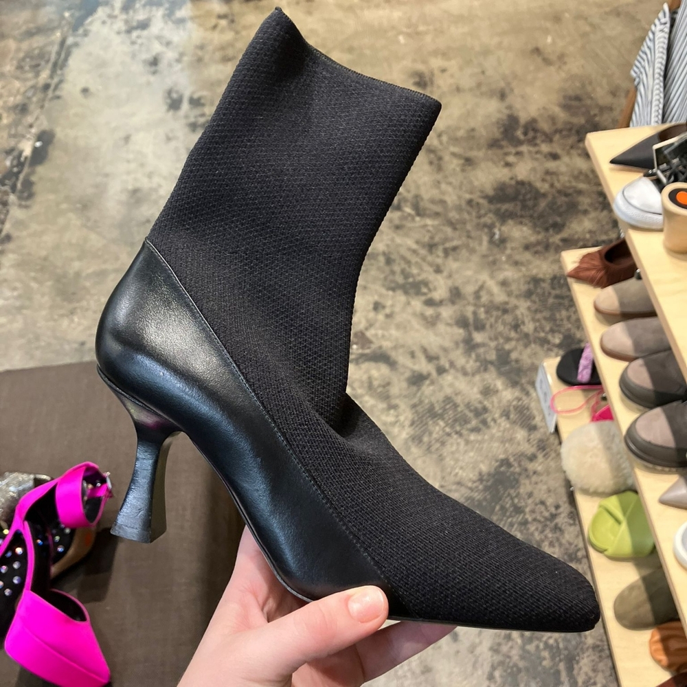 Sz 35 NIB $955 Neous Idra boots